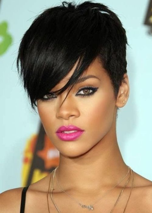 Hairstyle for big foreheads: Rihanna Fenty Sexy Bob With Side ...