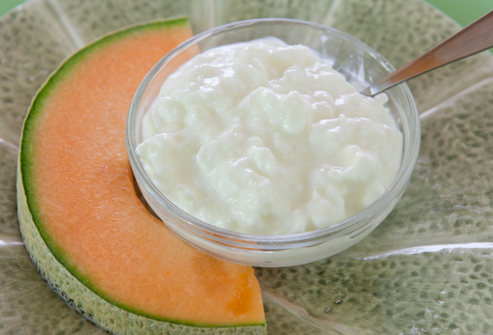 webmd_rf_photo_of_cantaloupe_and_cottage_cheese_large