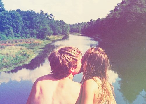 kissing