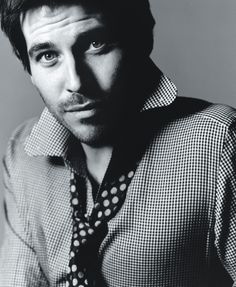 Rob James-Collier 1