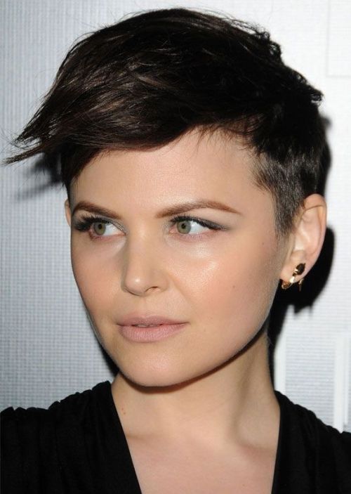 Top 100 Hairstyles for Round Faces_054