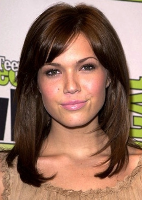 Top 100 Hairstyles for Round Faces_060