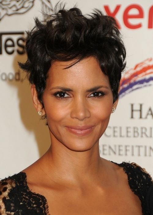 Top 50 Hairstyles for Heart Shaped Faces_23