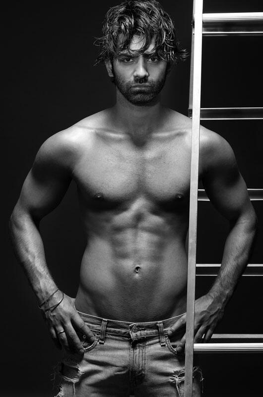 Top 20 Hottest Bollywood Men (Part A)