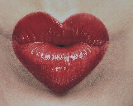 flirtusingbodylanguage_7