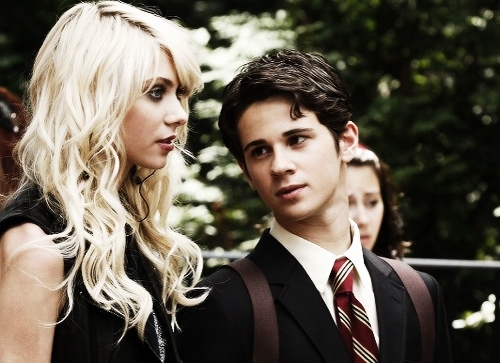 flirtwithaguyinhighschool_1