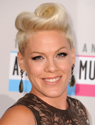 40th Anniversary American Music Awards - Arrivals