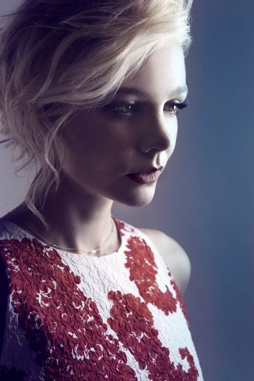 Carey Mulligan Side Swept Bangs: Gentle Waves