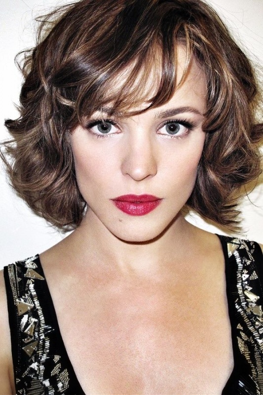 Rachel McAdams Side Swept Bangs: Loose Waves