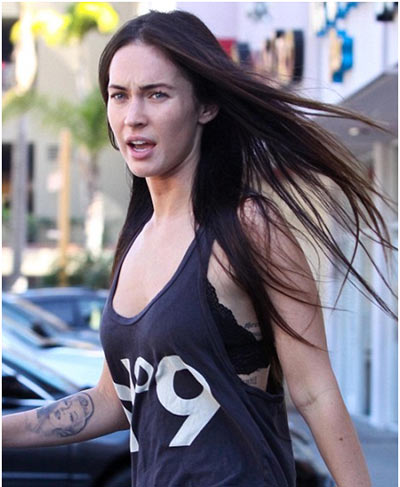 megan-fox-left-handed