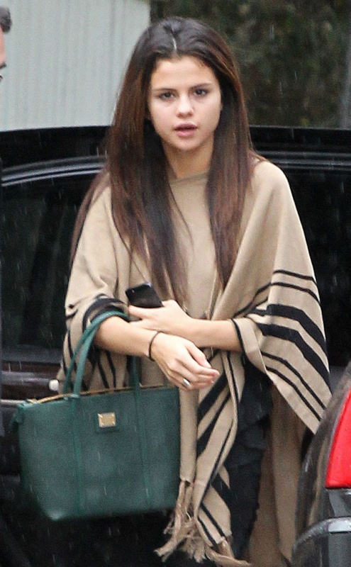 Selena Gomez without makeup_3