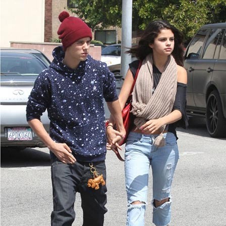 Selena Gomez without makeup_