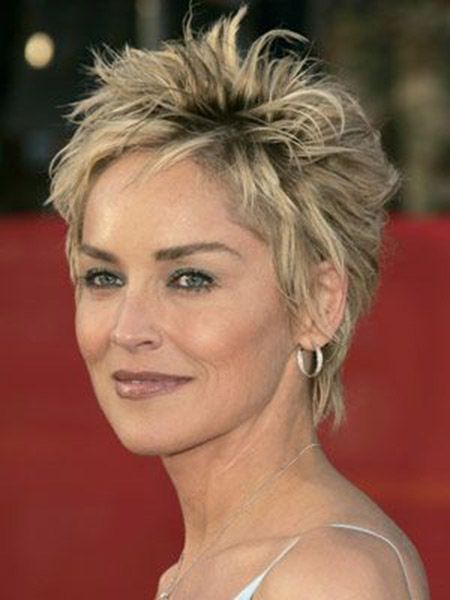 Short Hairstyle for Women Over 50_4
