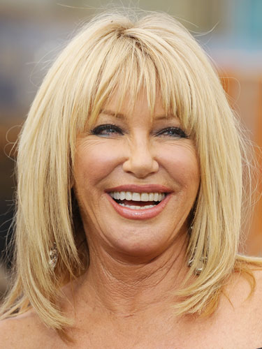 Short Hairstyle for Women Over 50_49