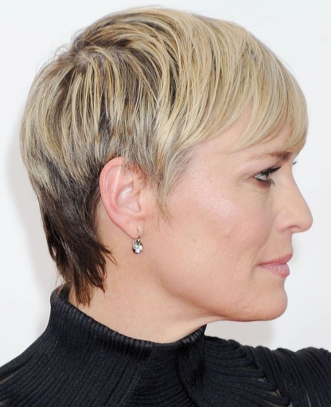 Hairstyles for women over 40_37