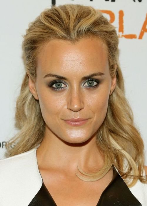 Best half up half down hairstyle_15