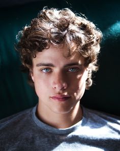 30 Hot Male Actors Under 30 In 2015_26