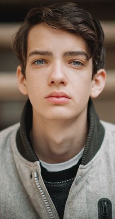 20 Hot Male Actors Under 20 For 2015_13