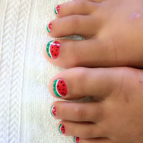toe nail designs