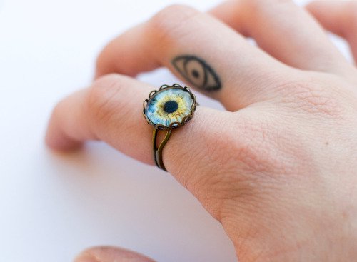 small finger tattoo_02