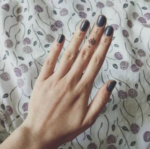 small finger tattoo_11