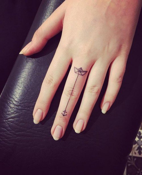 small finger tattoo_18