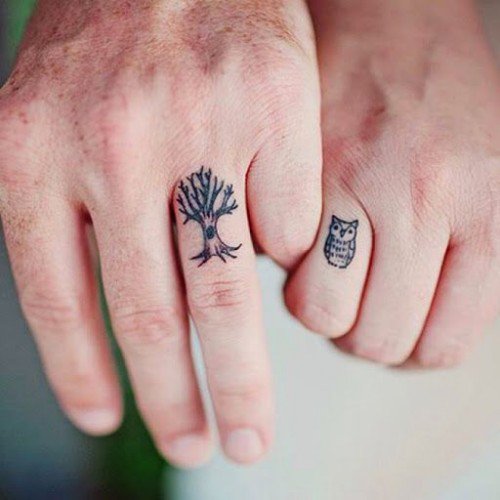 small finger tattoo_32
