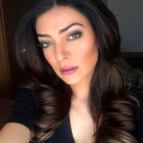Top 20 Most Beautiful Indian Women of 2017 13
