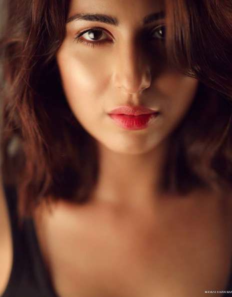 Top 10 Hottest Pakistani Actresses of 2017 11