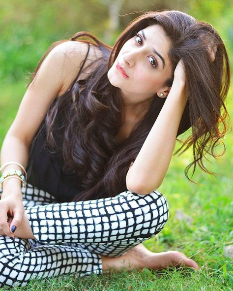 Top 10 Hottest Pakistani Actresses of 2017 2