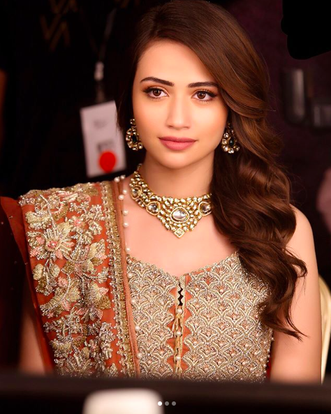 Top 10 Hottest Pakistani Actresses of 2017 5